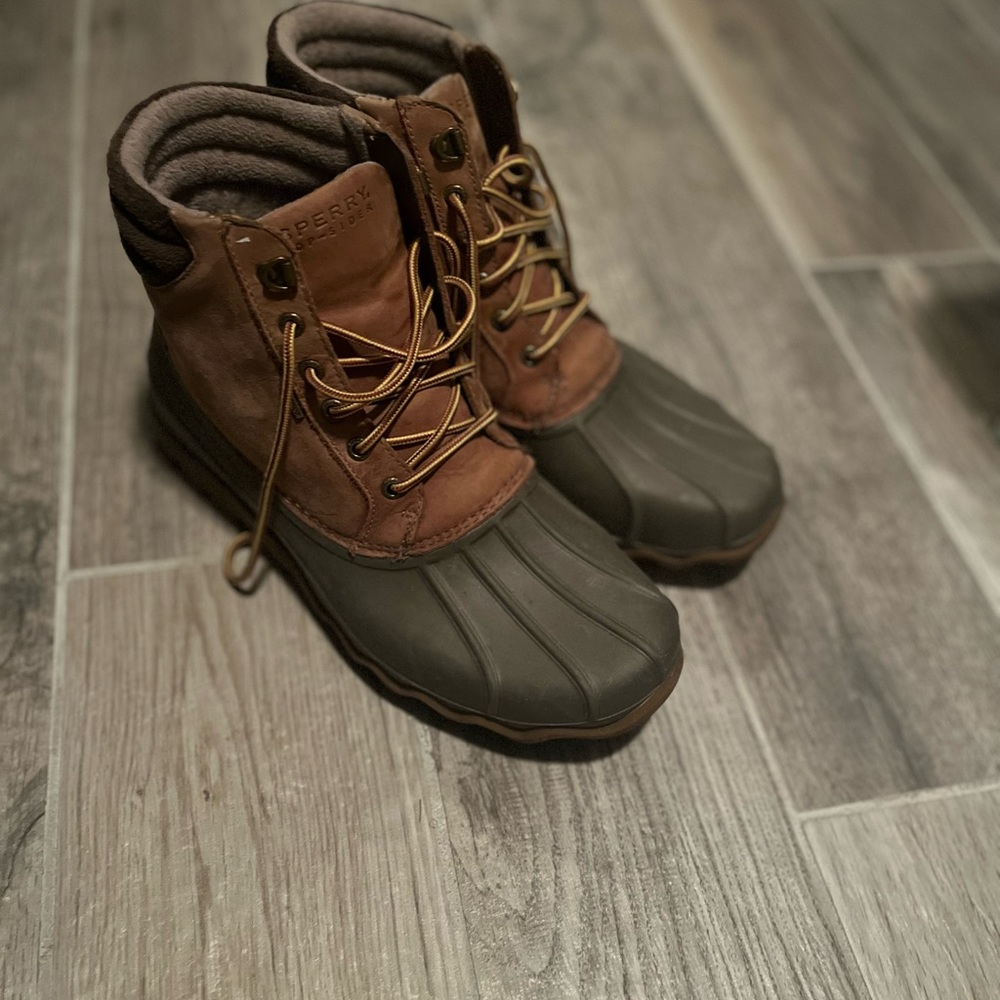 Green/Brown Leather Sperry Duck Boots.